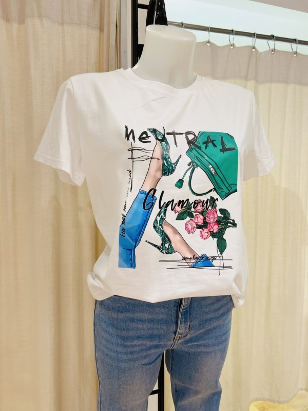 T-shirt blanc avec motif de couleur vers 